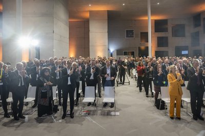 Standing Ovations nach der Verleihung des Promotionsrechts