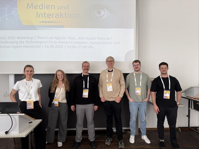 Fünf Mitgleider der Abteilung Medien und Interaktion bei einem Workshop auf der Mensch und Computer 2025